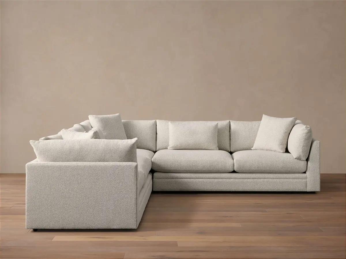 Pavo Three-Piece Sectional 1