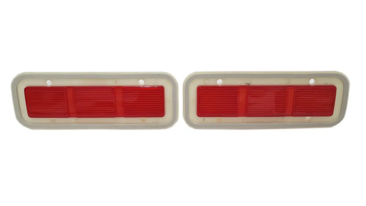 156-Lr Mopar 1971 Plymouth B-Body Rear Side Marker Lenses 1