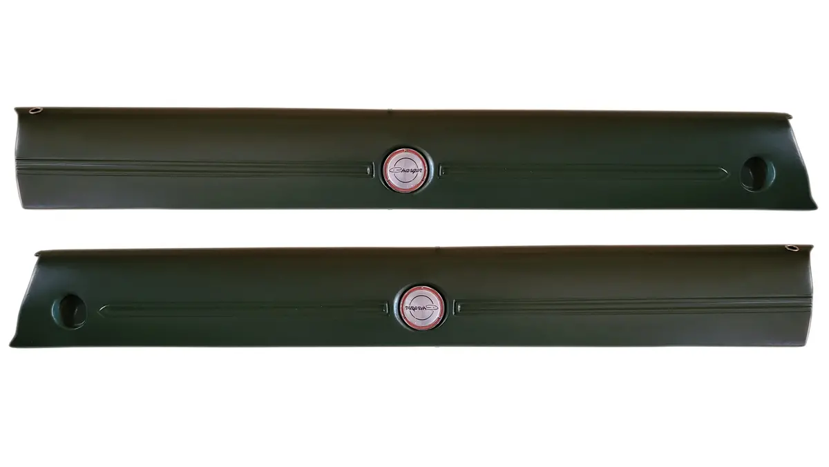 1810-68Fbb Mopar 1968 Charger Upper Door Panels With Emblems 1