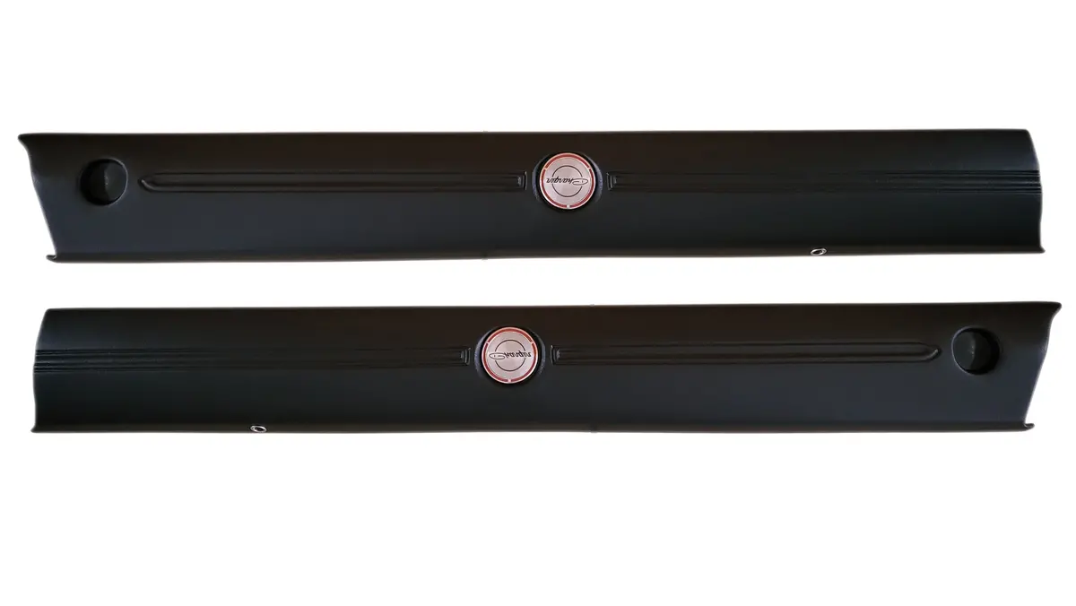 1810-70Fbb Mopar 1970 Charger Upper Door Panels With Emblems 1