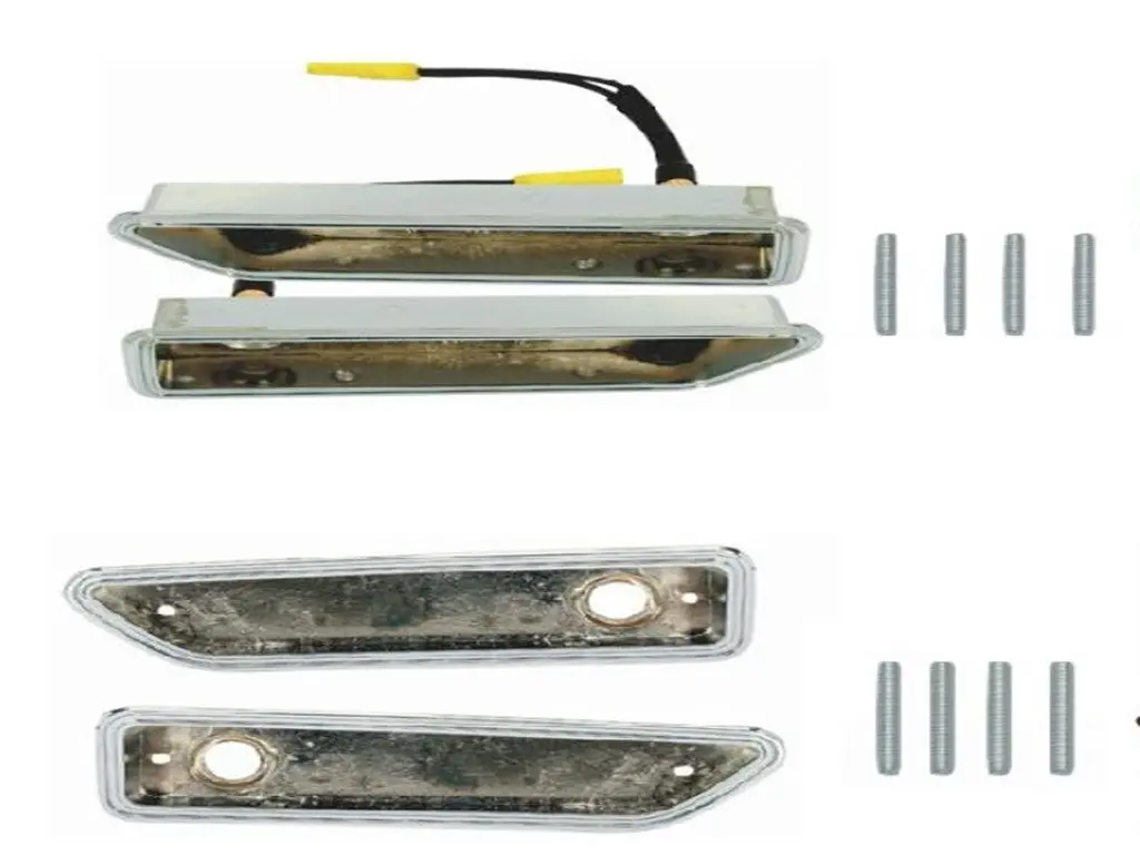 215-Set Mopar 1970-71 Dodge Challenger Side Marker Bezel Set 1