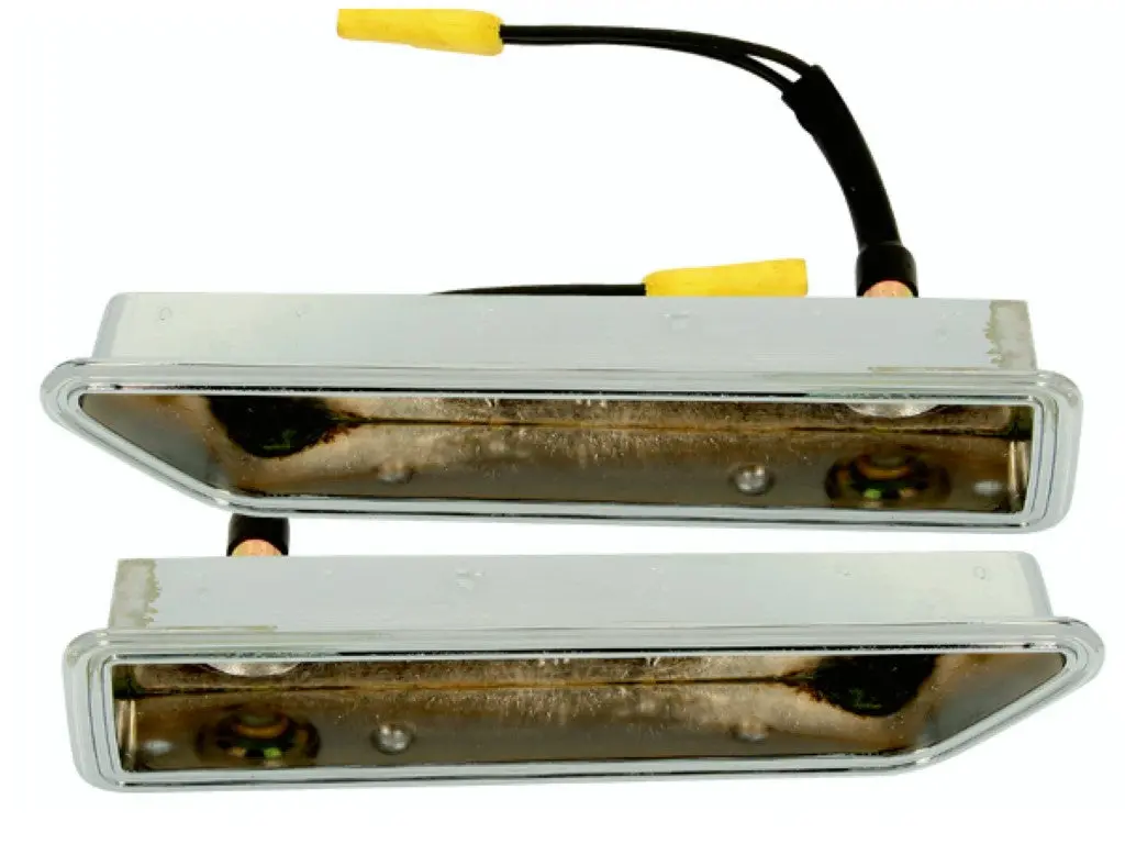 215 Mopar 1970-71 Dodge Challenger Front Side Marker Bezel 1