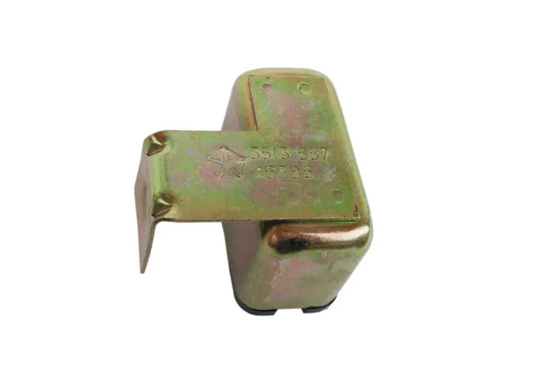 2209-R Mopar 1970 Plymouth Cuda 3-Prong Road Lamp Relay 1