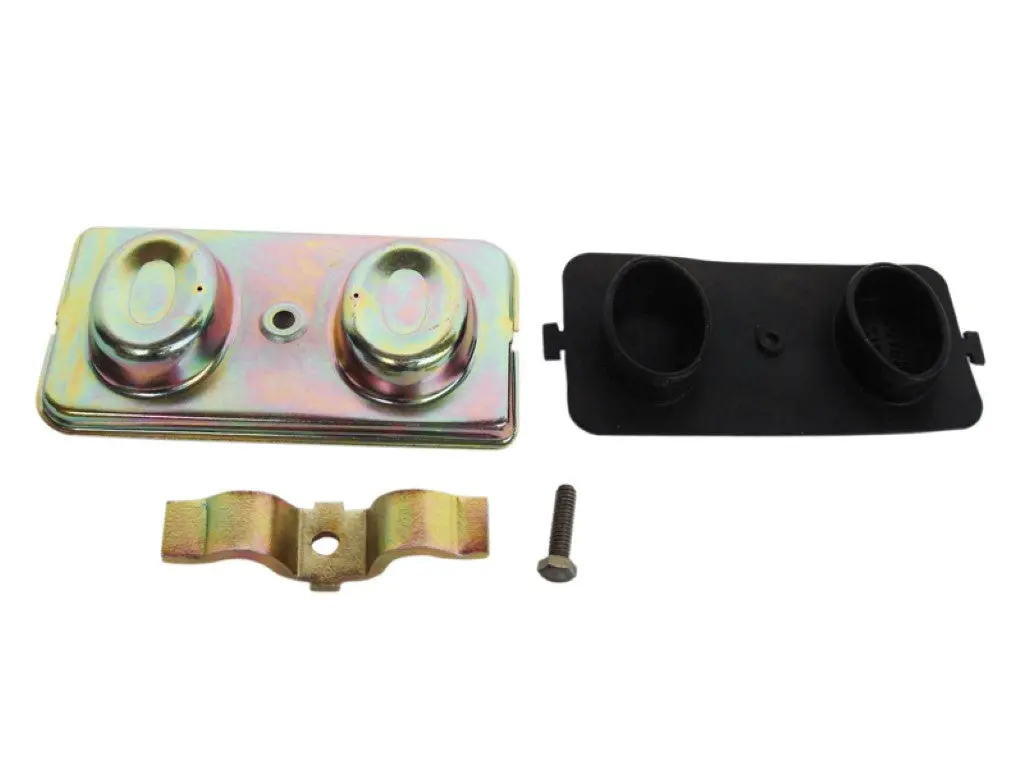 236-Mcc Mopar 1970 A,B,E-Body Master Cylinder Cover 1
