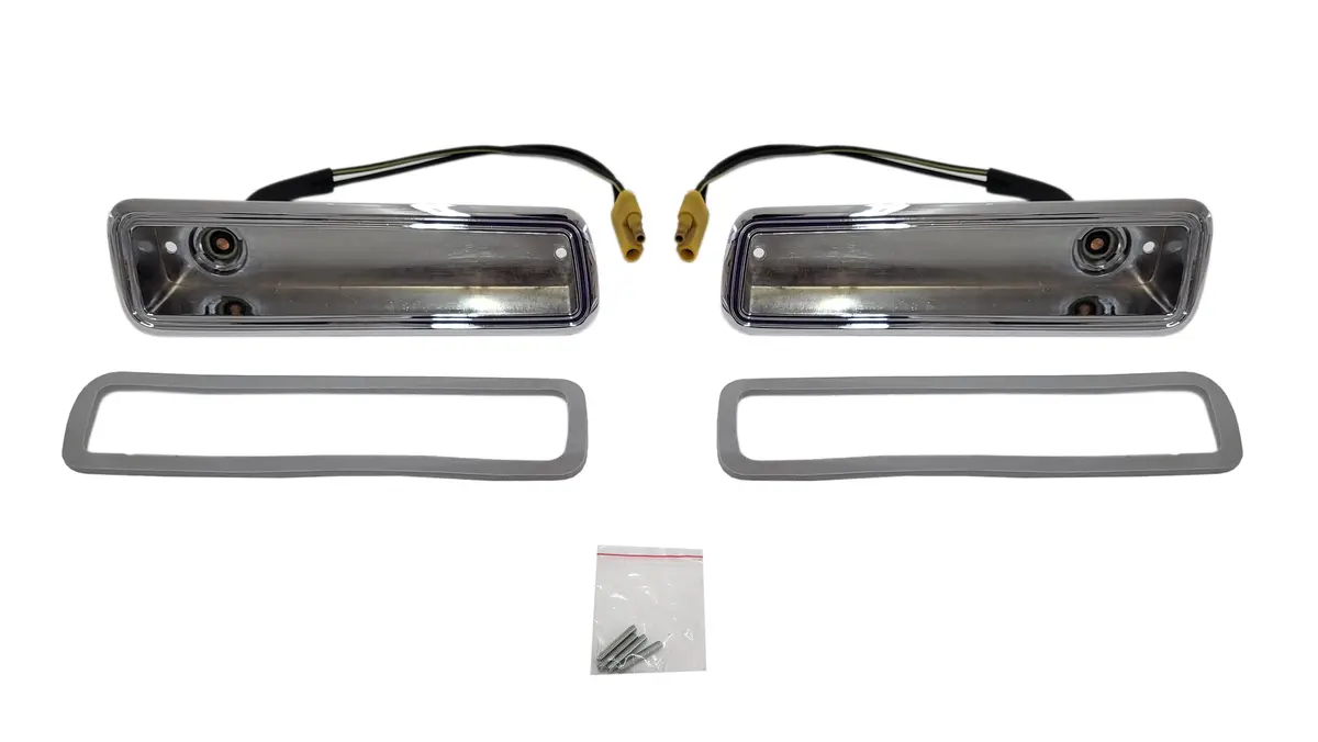 3215-B Mopar 1970-71 Dodge Dart / 1971 Dodge Demon Front Side Marker Bezel 1