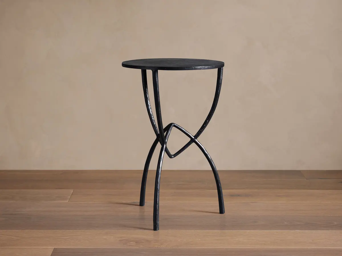 Jedrek Martini Table 1