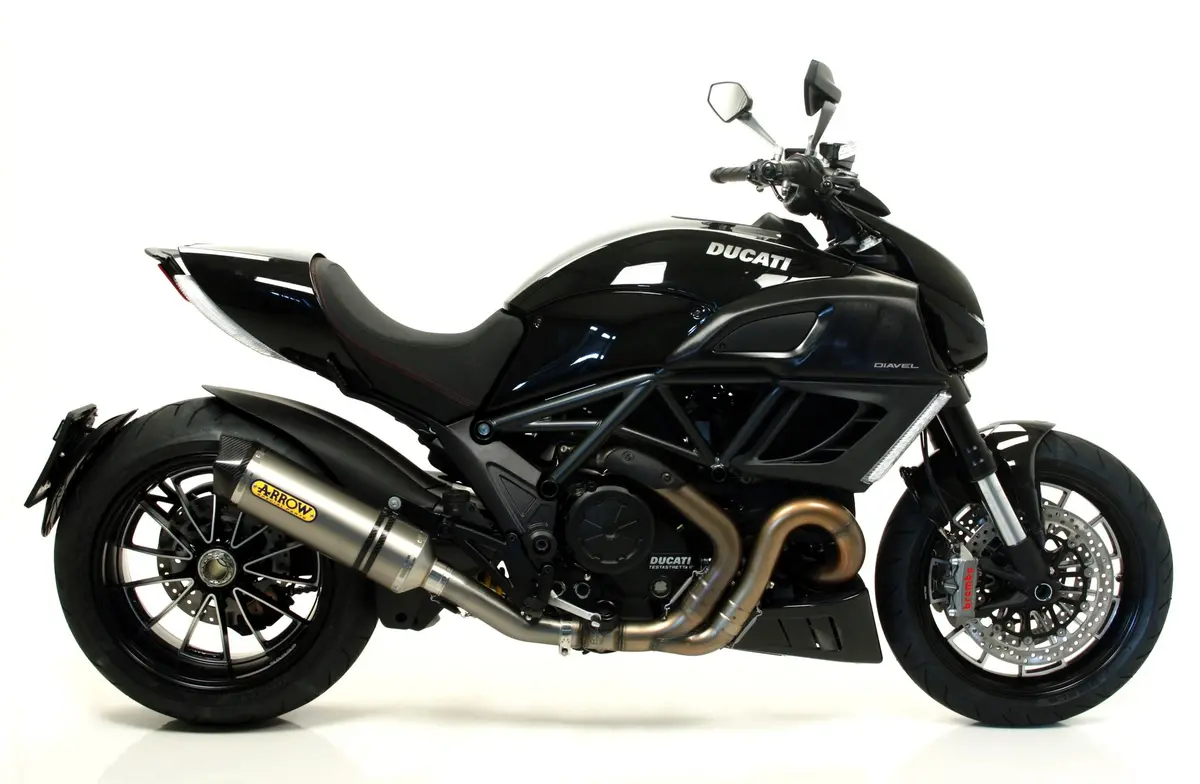 Arrow Race-Tech Exhaust Silencer And Link Pipe Kit For 2011–2016 Ducati Diavel 1