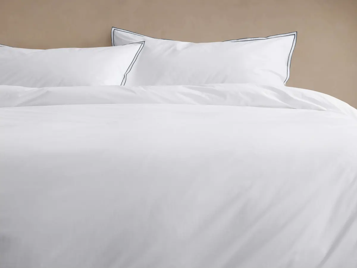 Italian Embroidered Percale Duvet Set 1