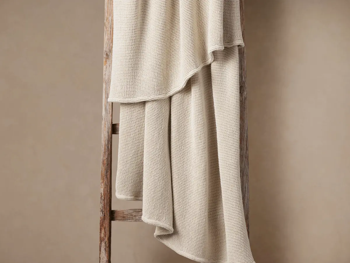 Garment-Dyed Throw 1