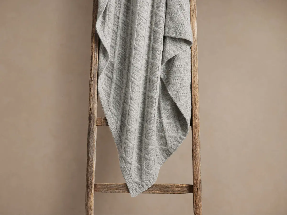 Lattice Alpaca Throw 1