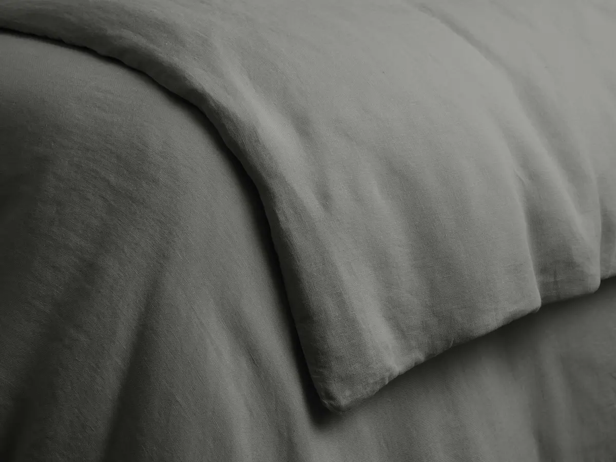 Italian Garment-Dyed Linen King Duvet In Charcoal 1