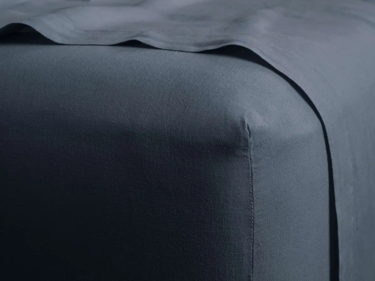 Italian Garment-Dyed Linen Fitted Sheet In Indigo 1