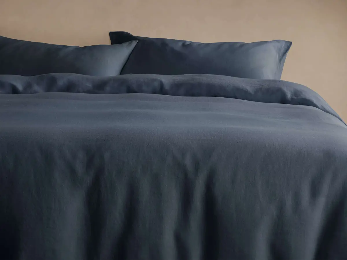 Italian Garment-Dyed Linen Duvet Set In Indigo 1