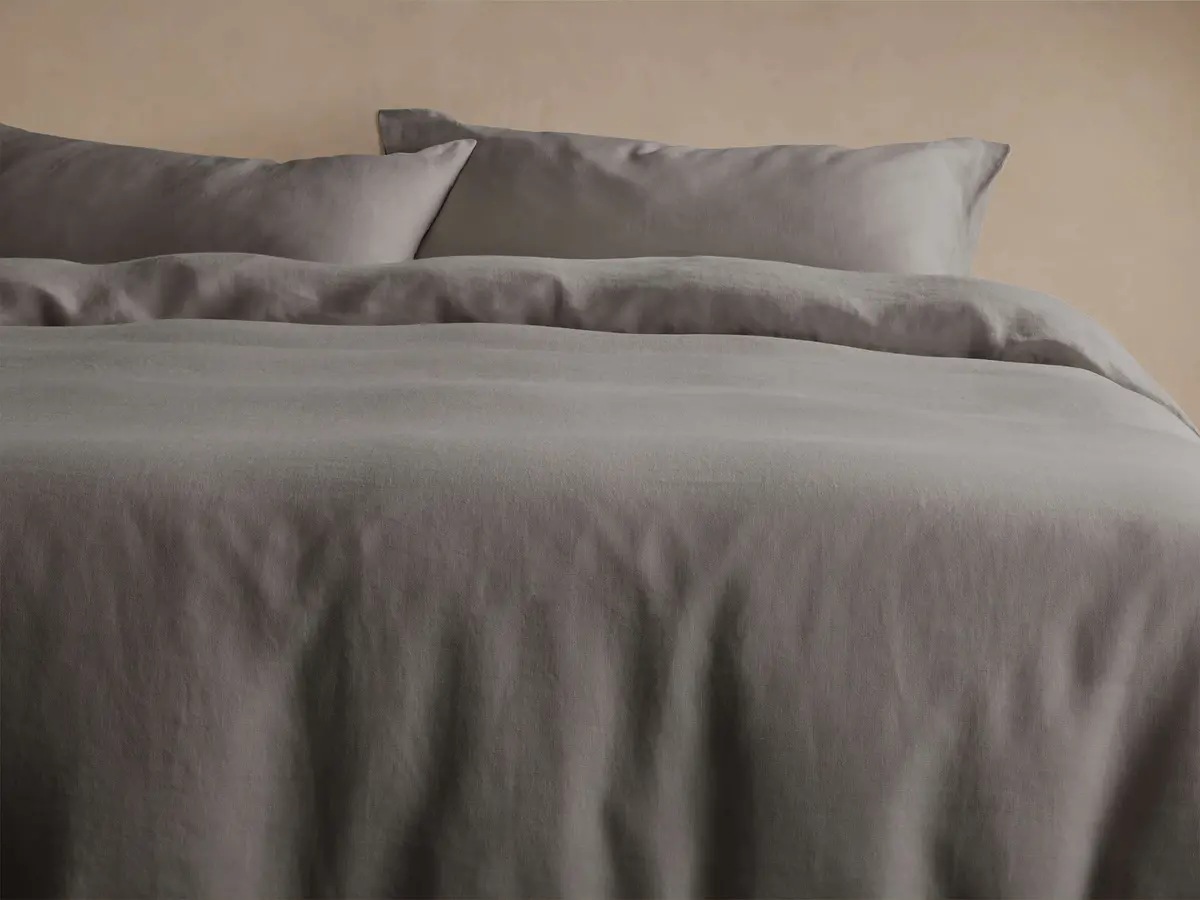 Italian Garment-Dyed Linen Duvet Set In Mink 1