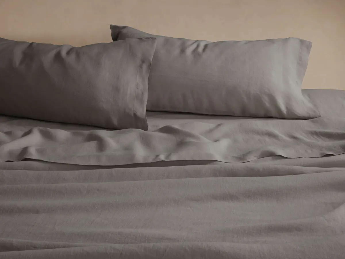 Italian Garment-Dyed Linen Sheet Set In Mink 1