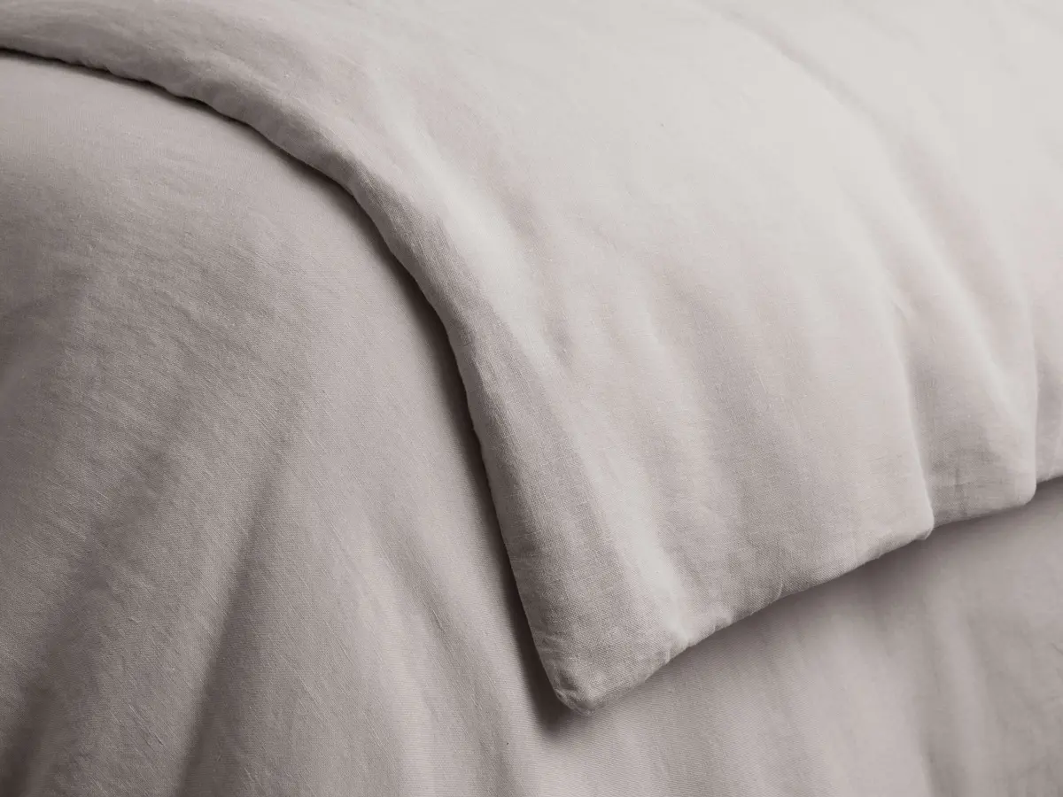 Italian Garment-Dyed Linen Duvet In Natural 1