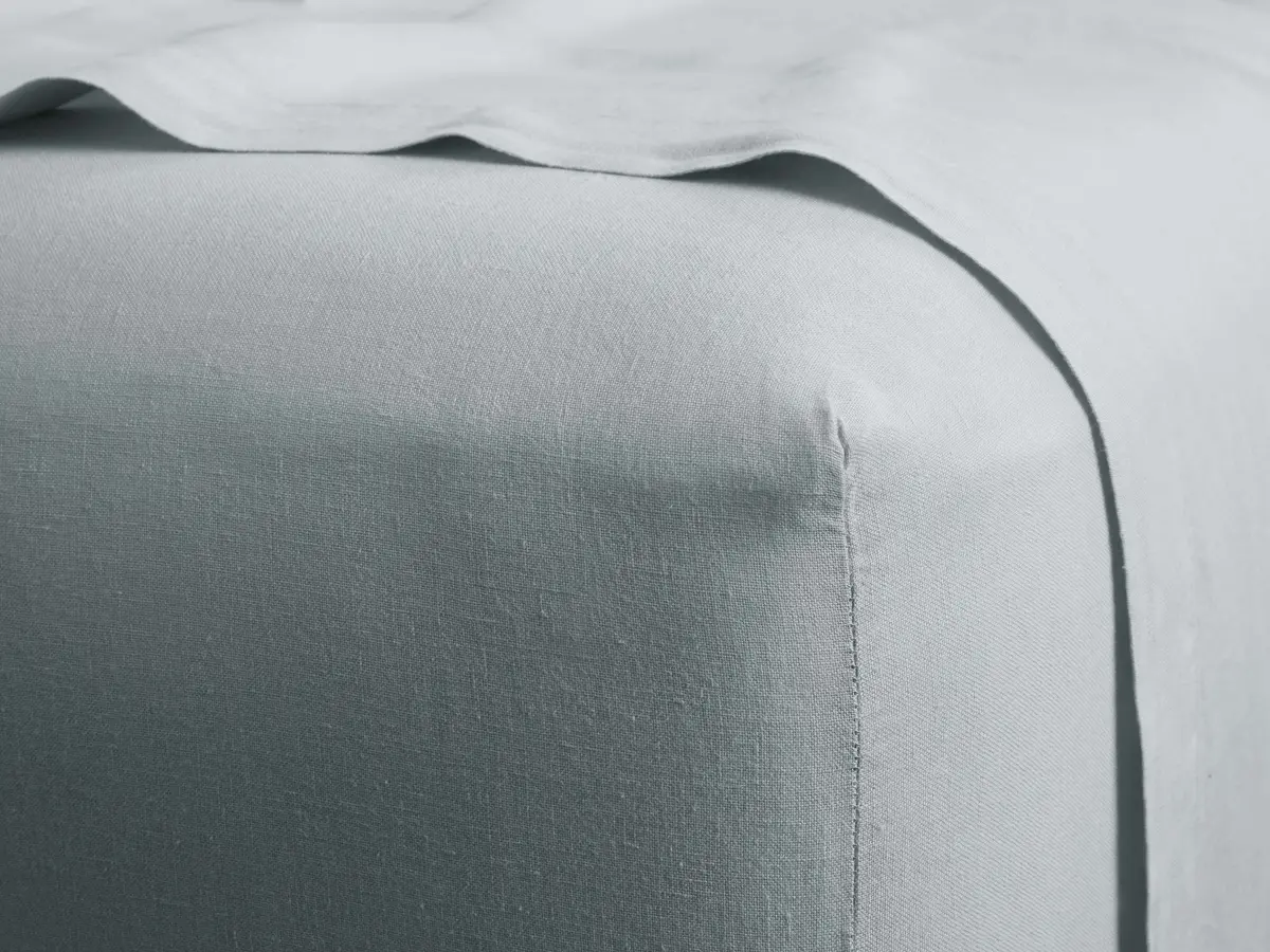 Italian Garment-Dyed Linen Fitted Sheet In Sky 1