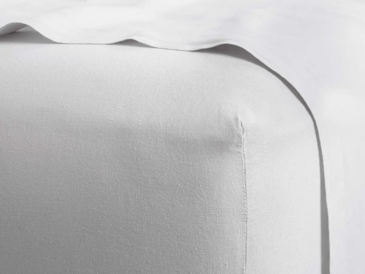 Italian Garment-Dyed Linen Fitted Sheet 1