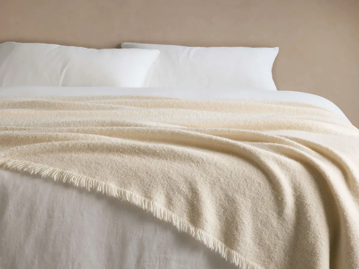 Merino Wool Boucle Bed Blanket 1