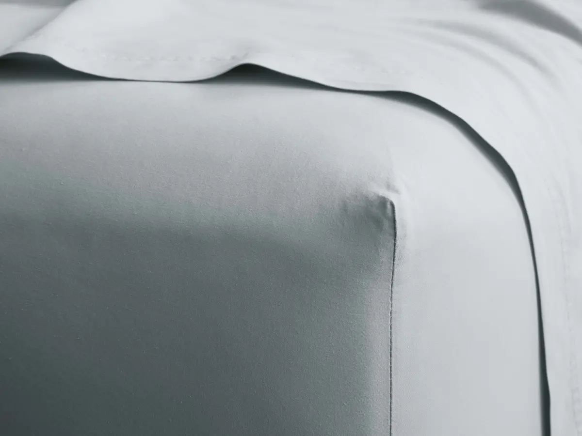 Italian Garment-Dyed Percale King Fitted Sheet In Sky 1