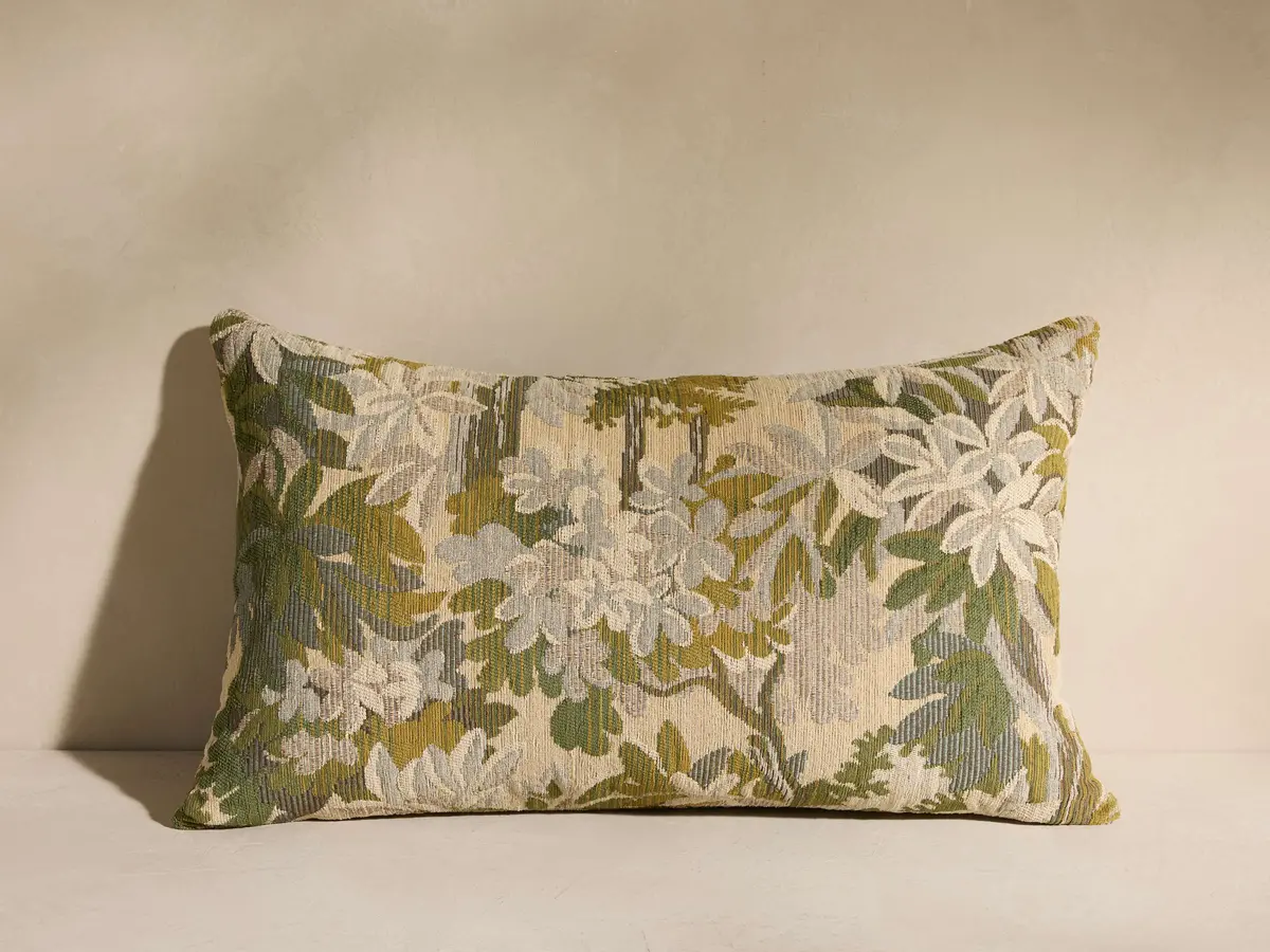 Sagamond Pillow 1
