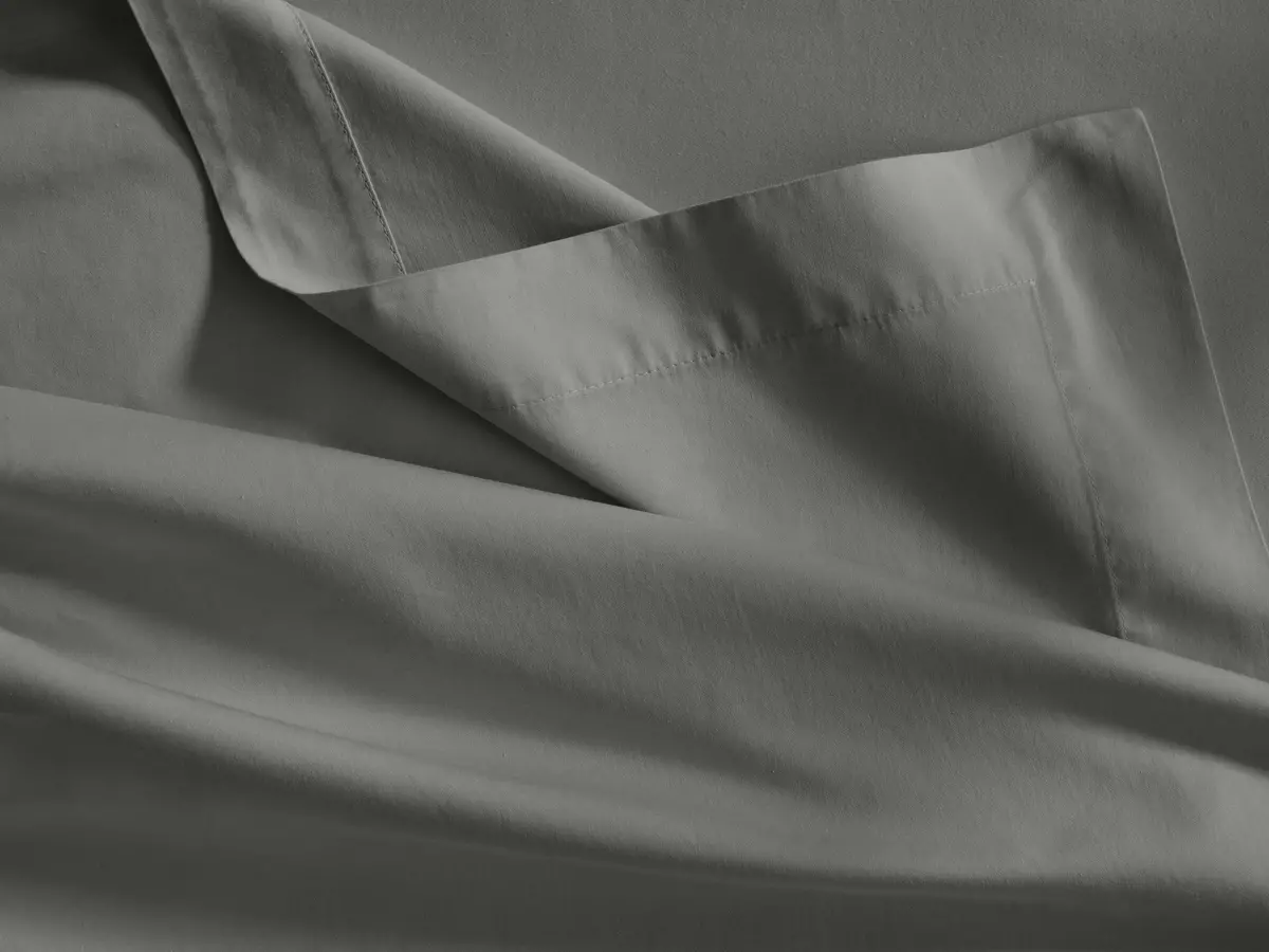 Italian Garment-Dyed Sateen Flat Sheet In Charcoal 1