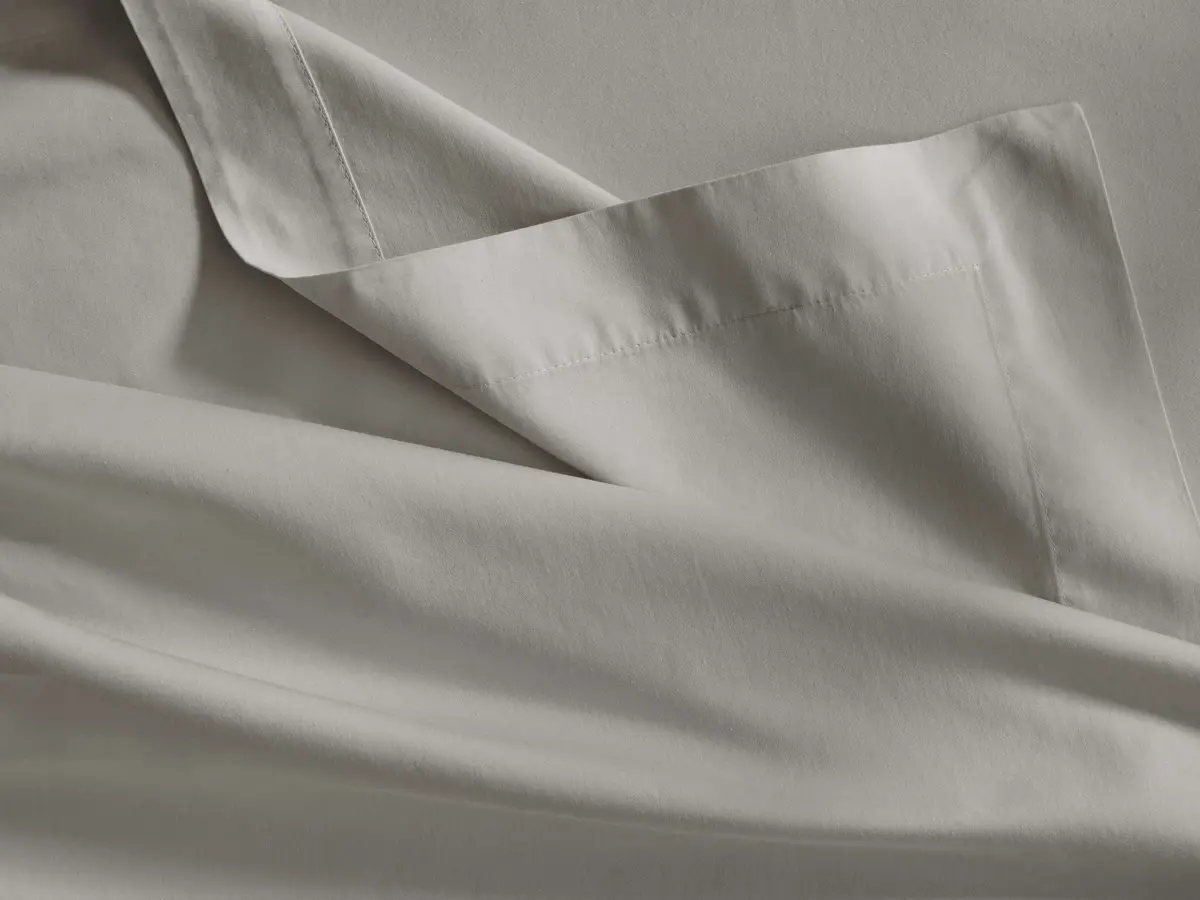 Italian Garment-Dyed Sateen Flat Sheet In Mist 1