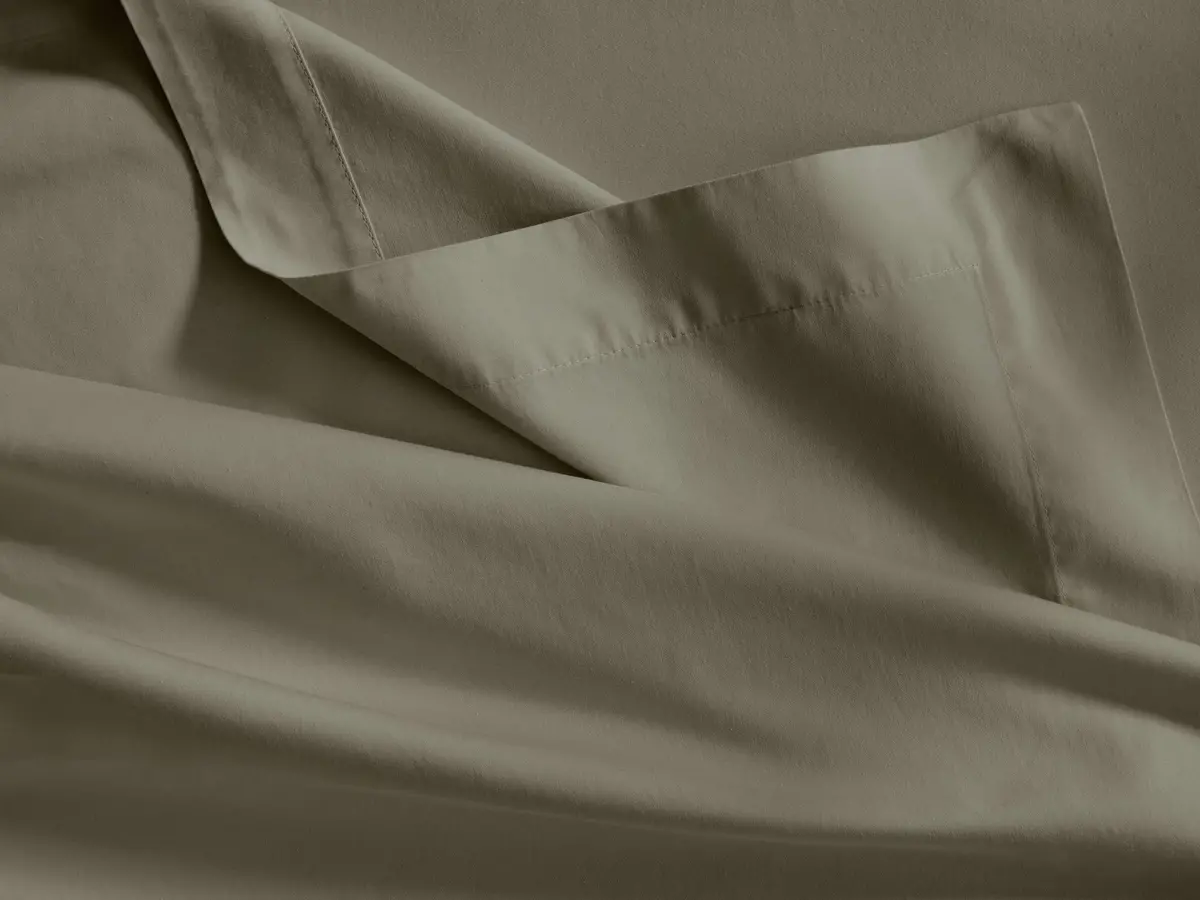 Italian Garment-Dyed Sateen Flat Sheet In Moss 1