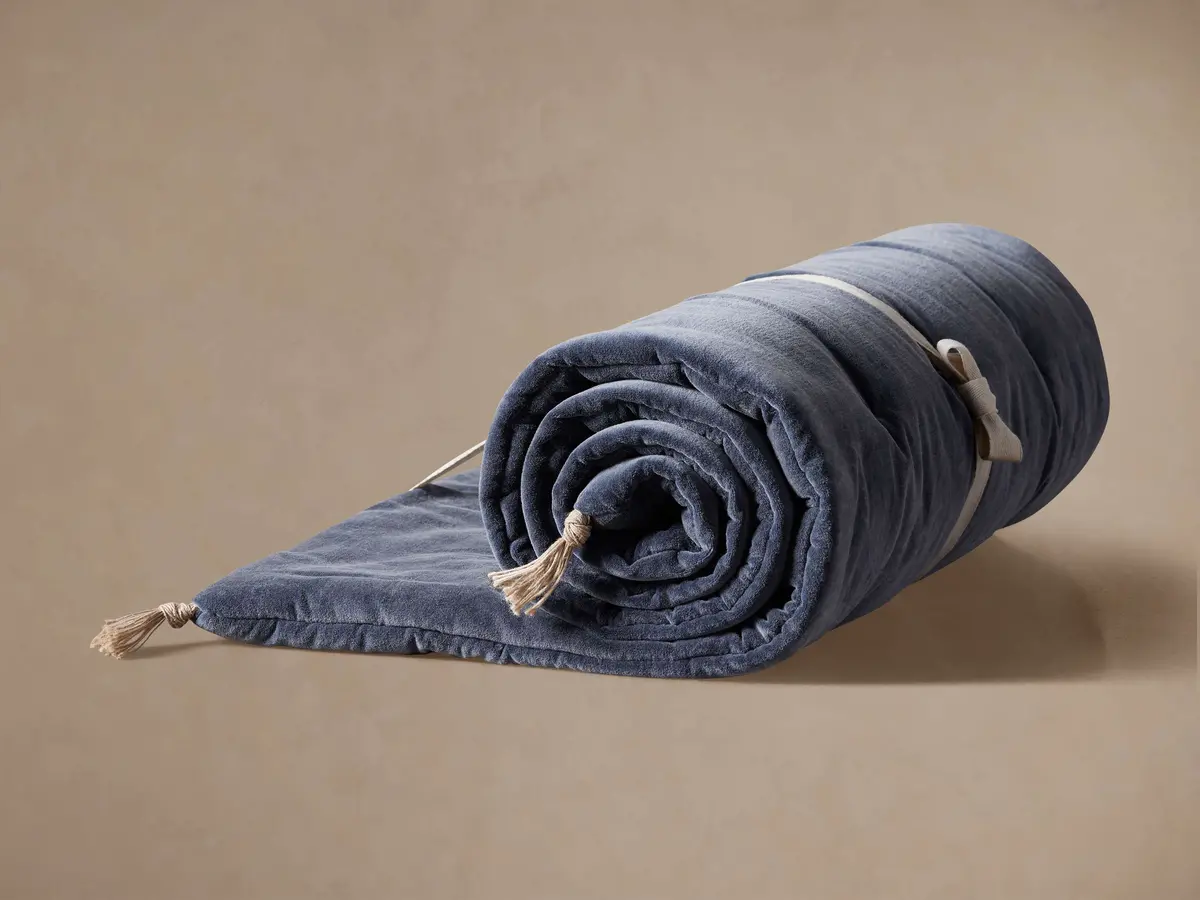 Stone Washed Velvet Throwbed 1