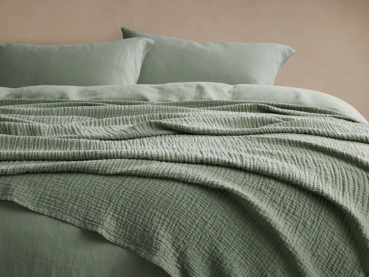 Zehra Linen Bed Blanket In Moss 1