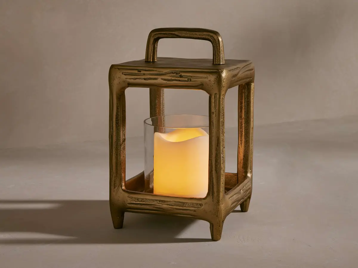 Arren Footed Lantern 1