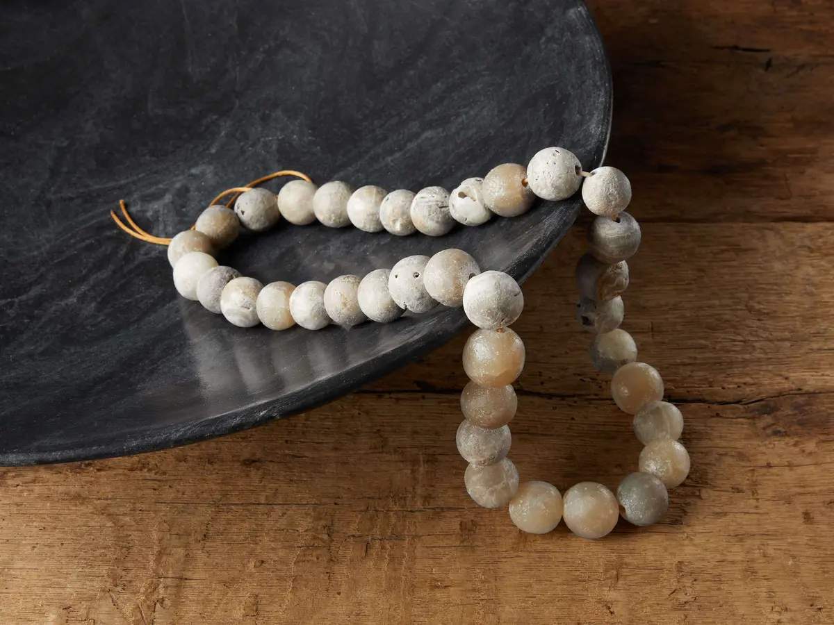Onyx Variegated Beads 1