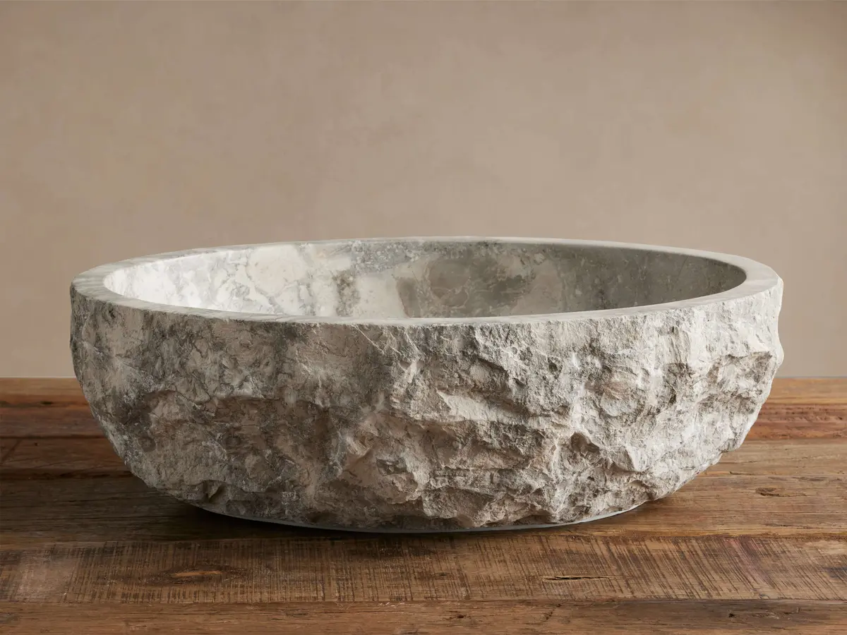 Medora Onyx Vessel 1