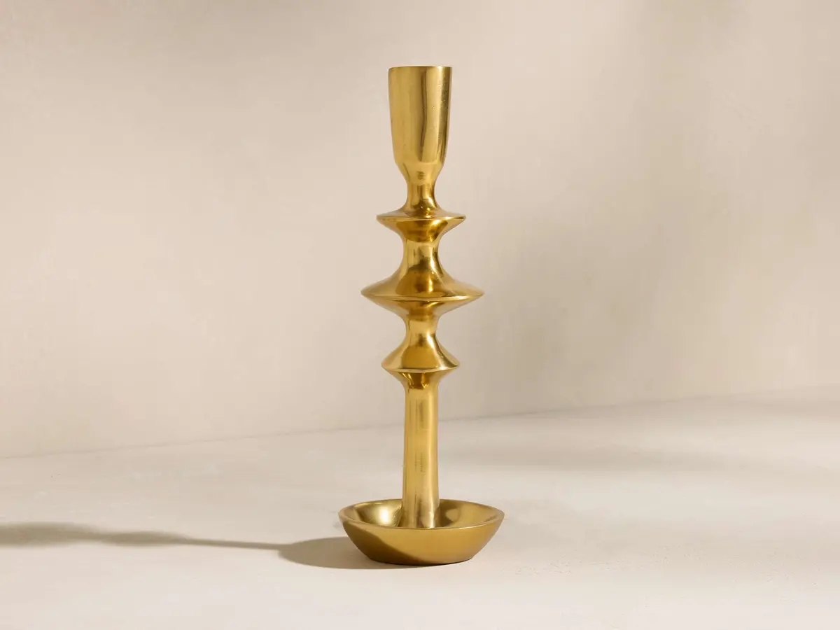 Nouria Taper Holder 1