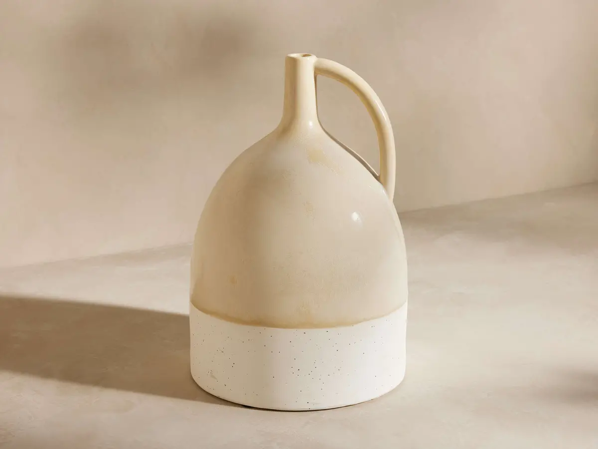 Bronwen Jug Vase 1