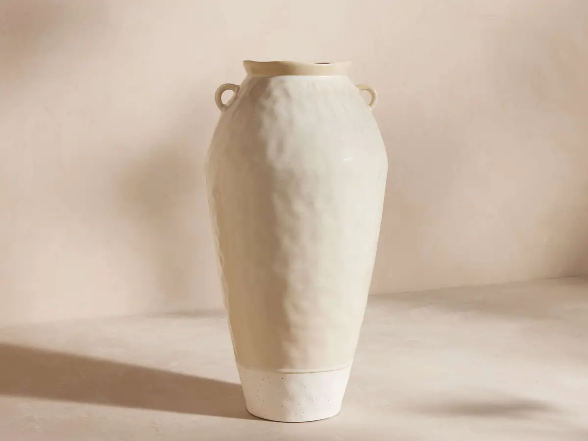 Bronwen Floor Vase 1