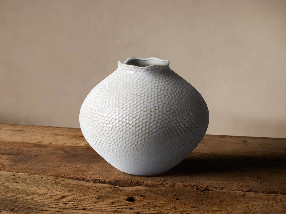 Eva Large Round Vase In Cream 1