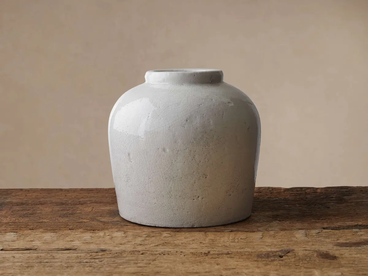 Santorini Low Vase In White 1