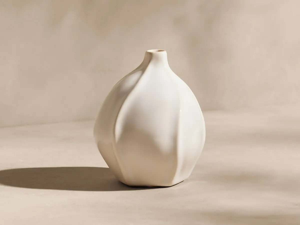 Eva Seedpod Bud Vase 1