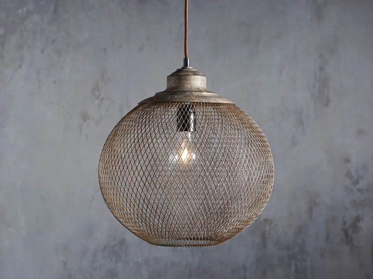 Lanister Mesh Pendant 1