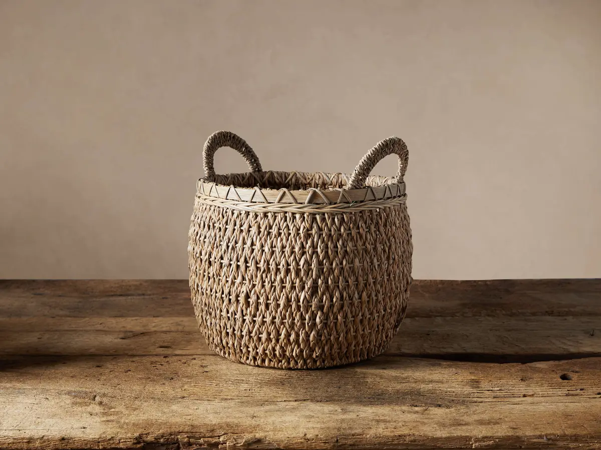 Round Entry Basket In Natural 1