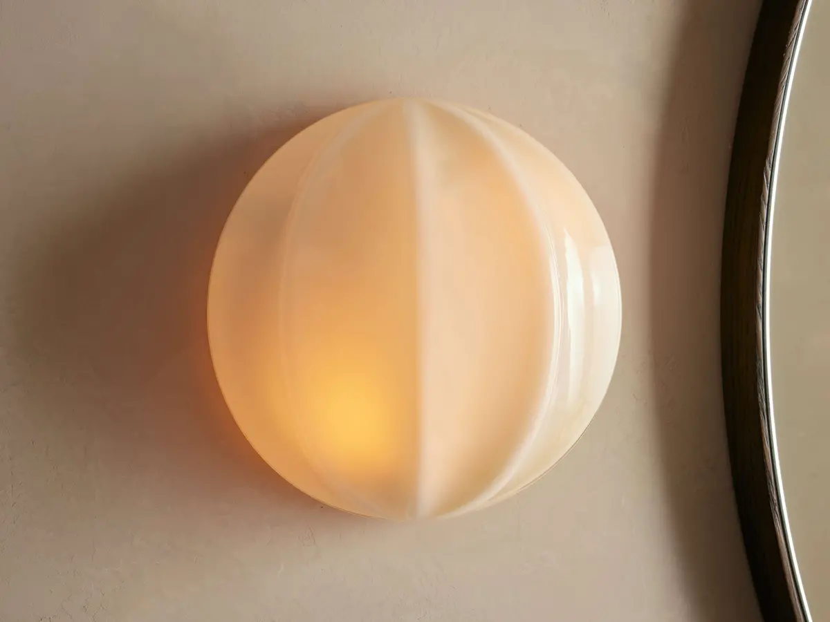 Agnes Clamshell Sconce 1