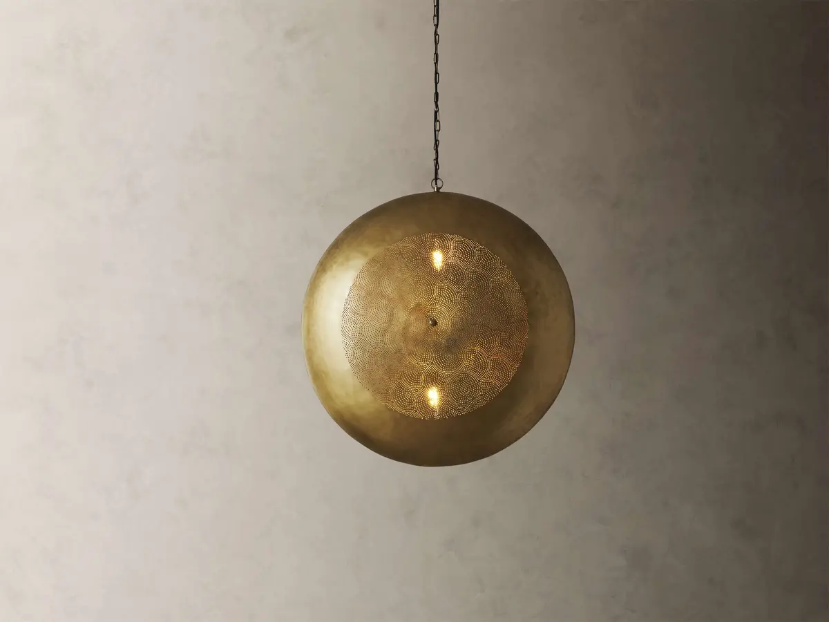 Astrid Circle Pendant 1