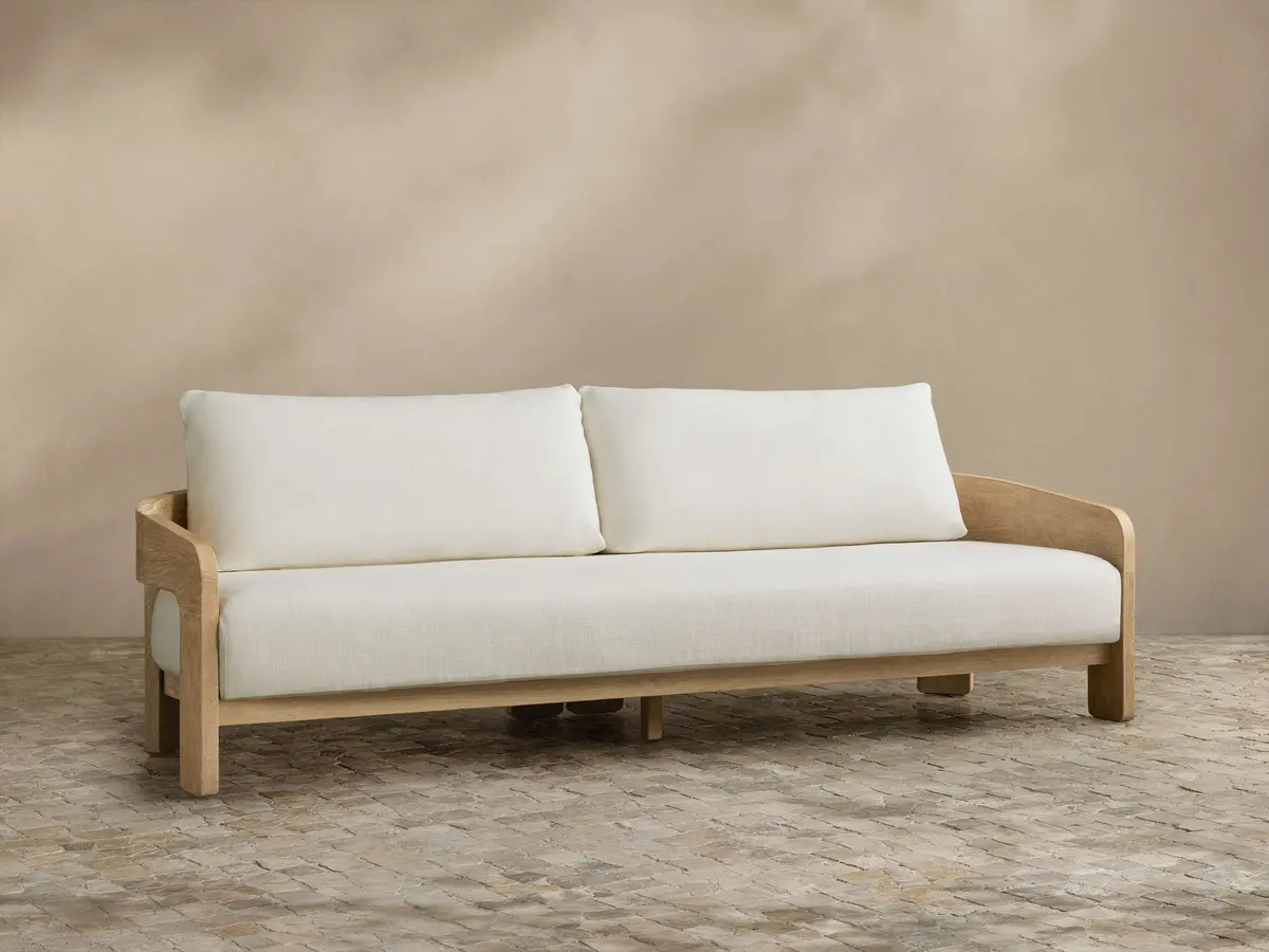 Anami Outdoor Sofa 1