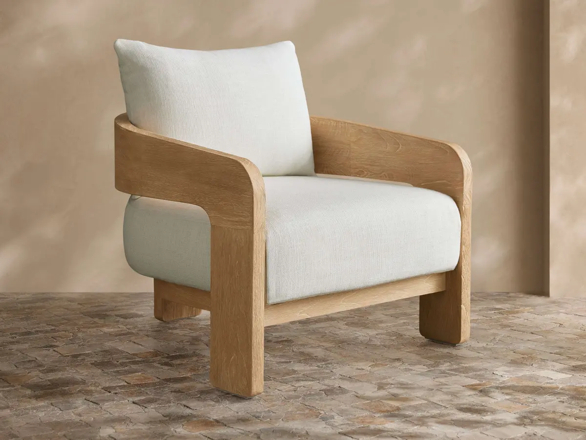 Anami Outdoor Lounge Chair 1
