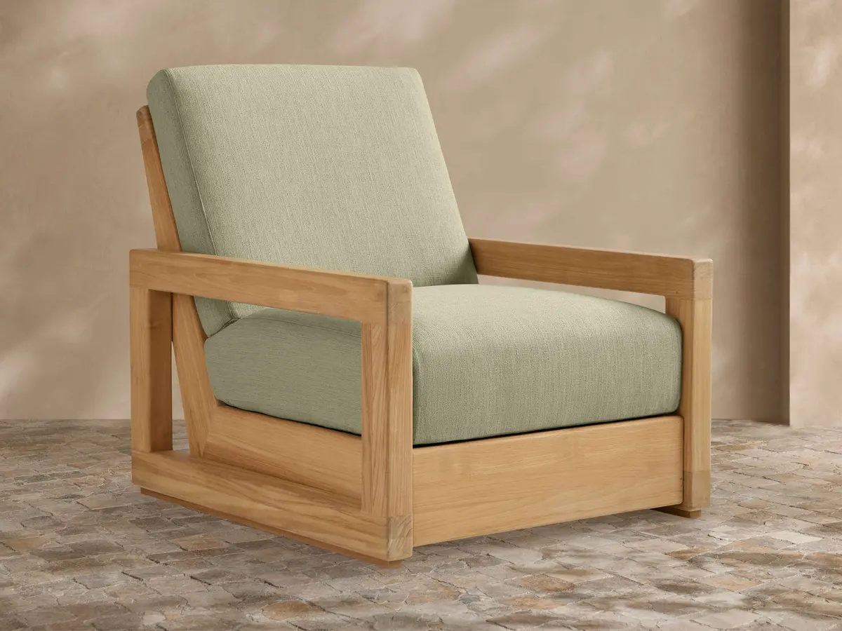 Westport Outdoor Lounge Chair 1