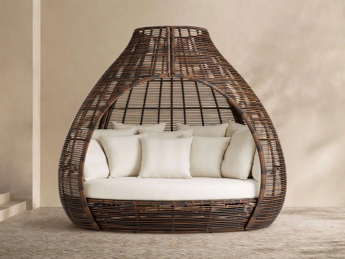 Calusa Outdoor Daybed 1