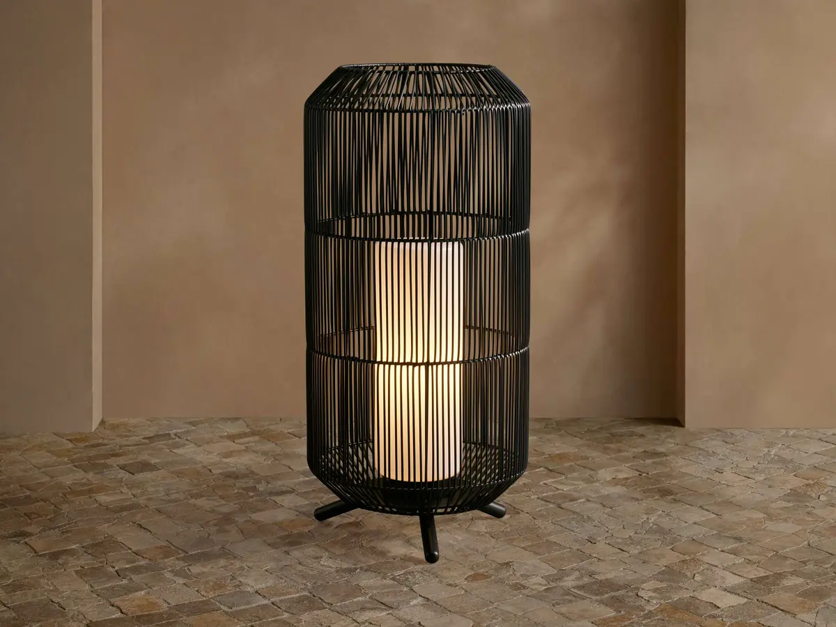 Mesa Outdoor Portable Lantern 1