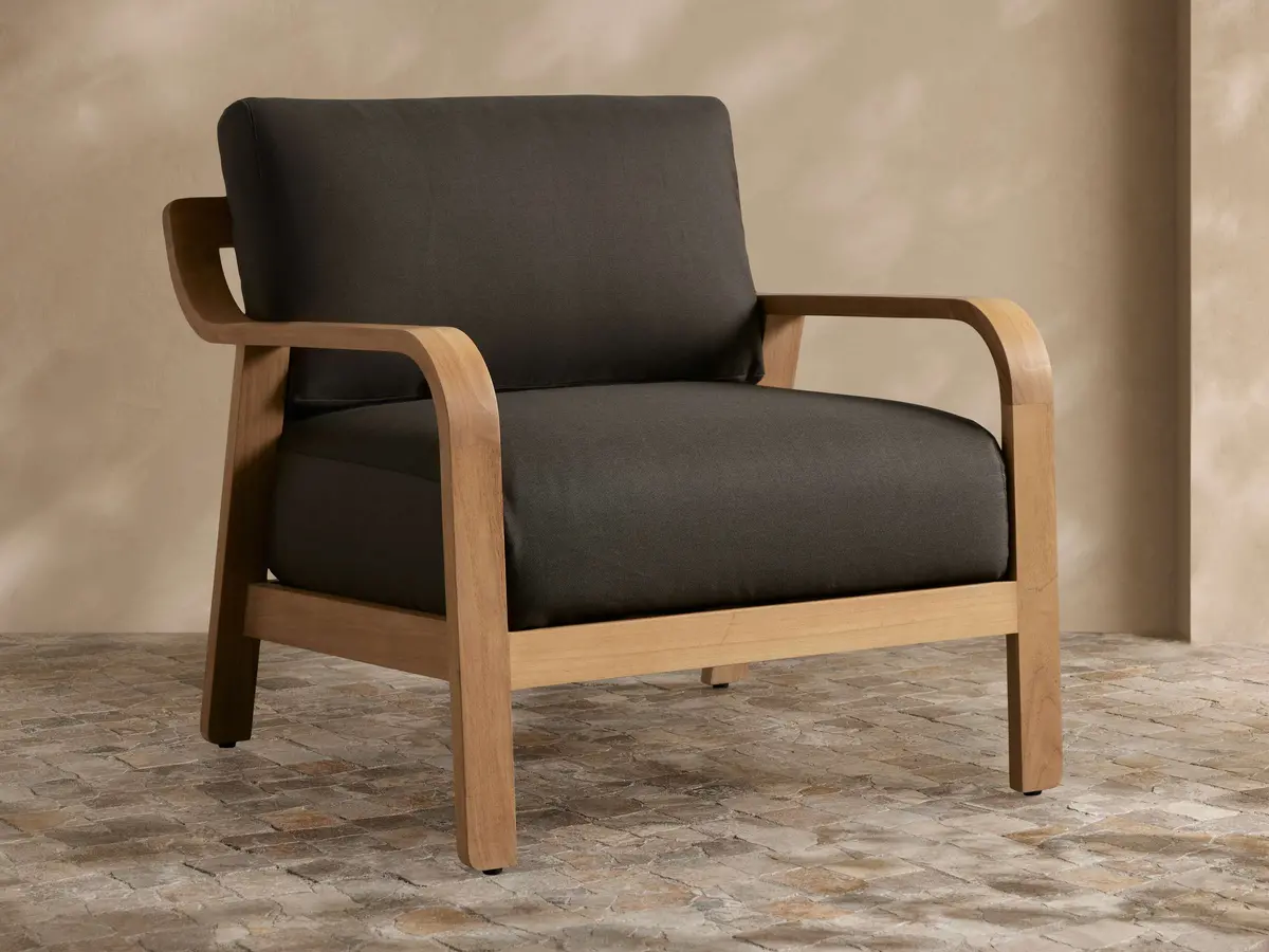 Zoe Outdoor Lounge Chair 1