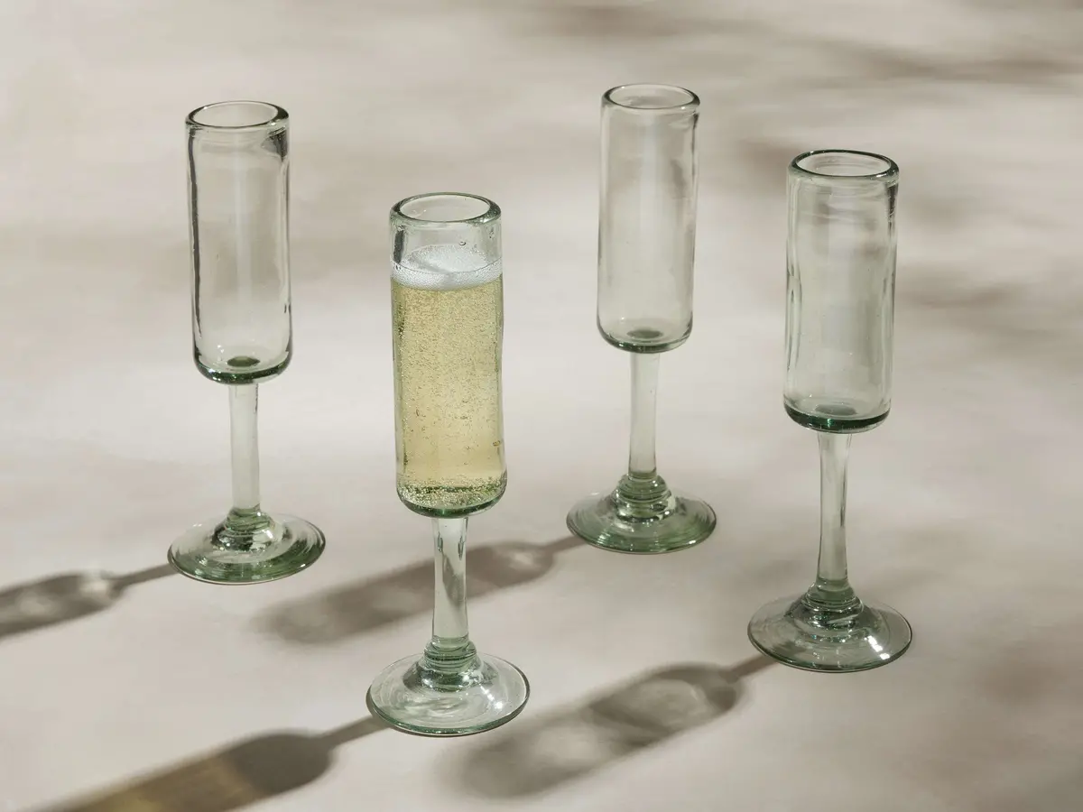 Granada Champagne Glass (Set Of 4) 1